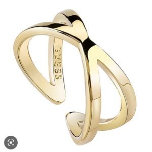 Guess one Size reversible golden plated ring